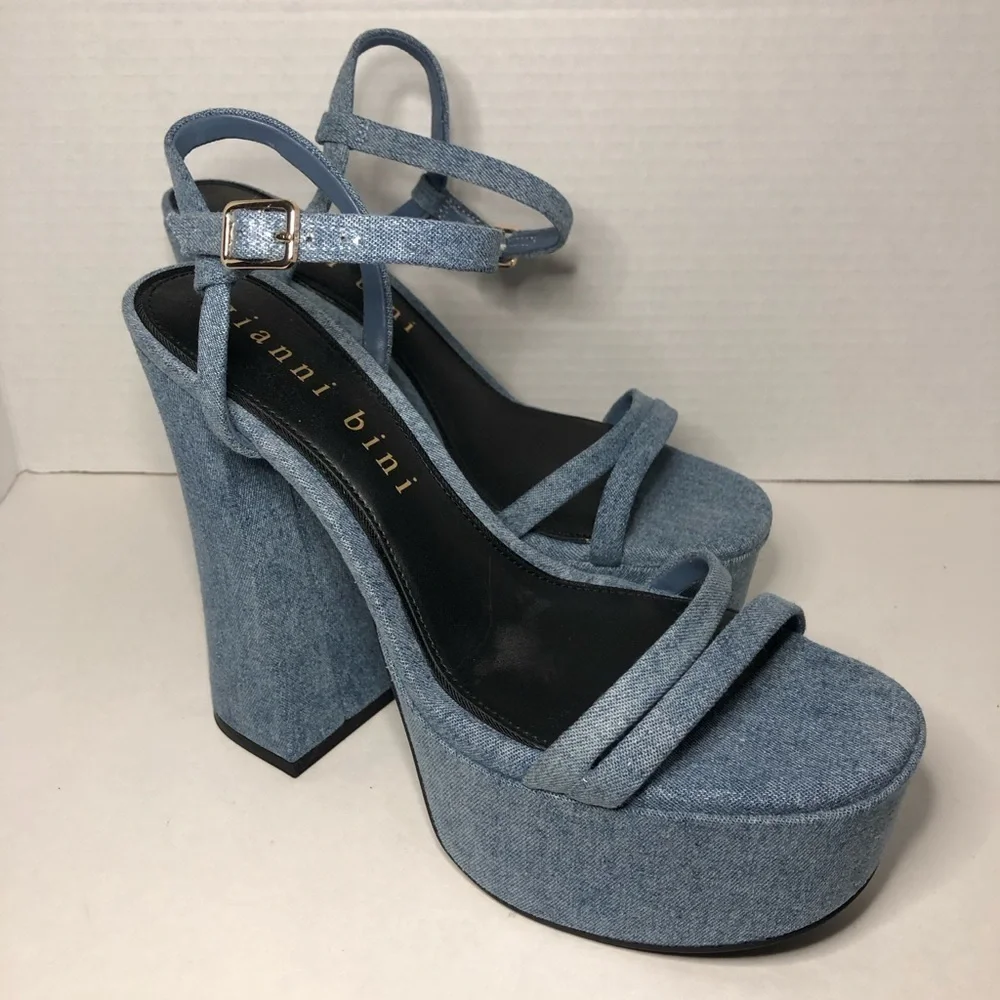 Gianni Bini chic denim